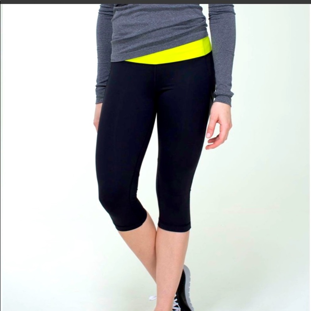 Lululemon Cut The Crop - Black/Antidote